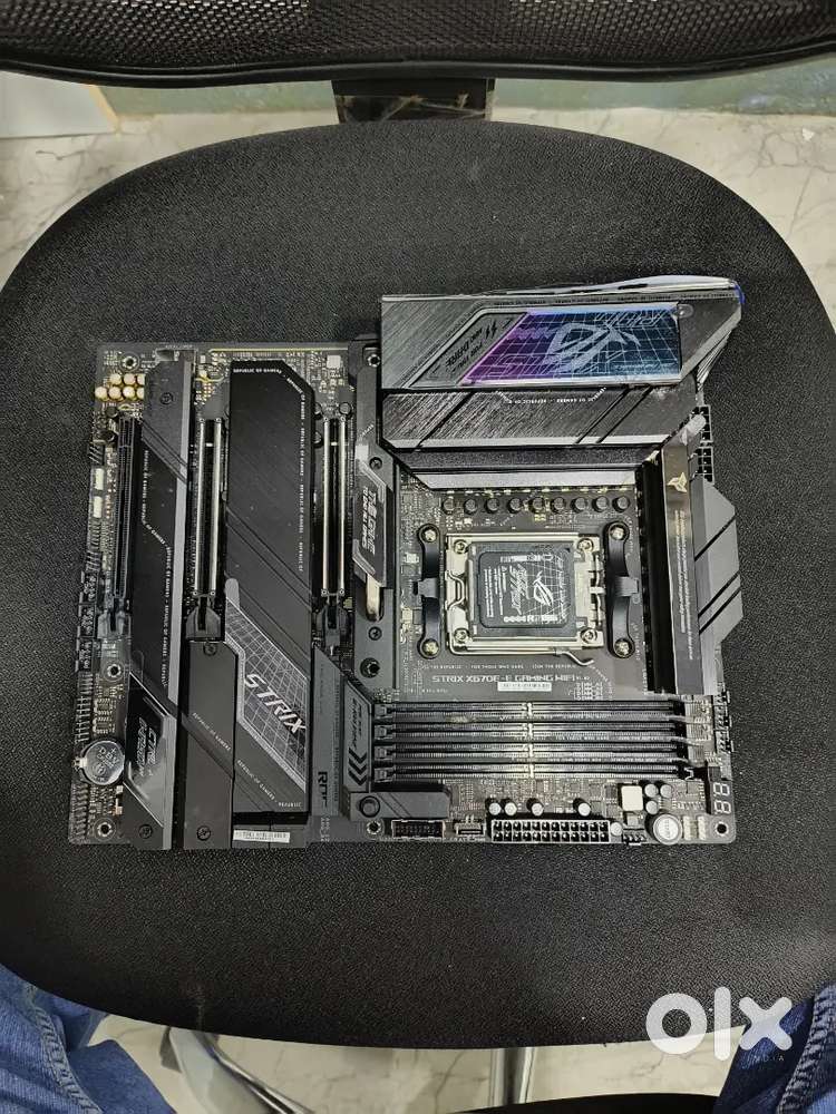 New ROG high end mother board x670 wifi 6E urgent sell