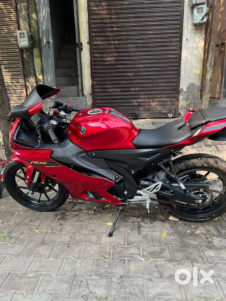 NEW YAMAHA R15 Red