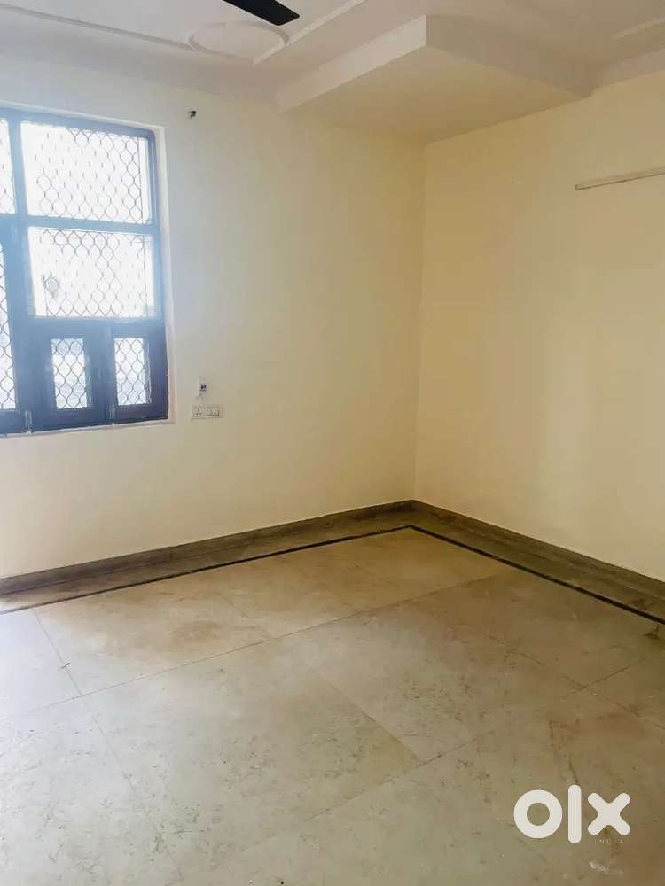 II DHRUV GOHRI REAL ESTATE II 2BHK GROUND FLOOR 2 SIDE OPEN  25K RENT