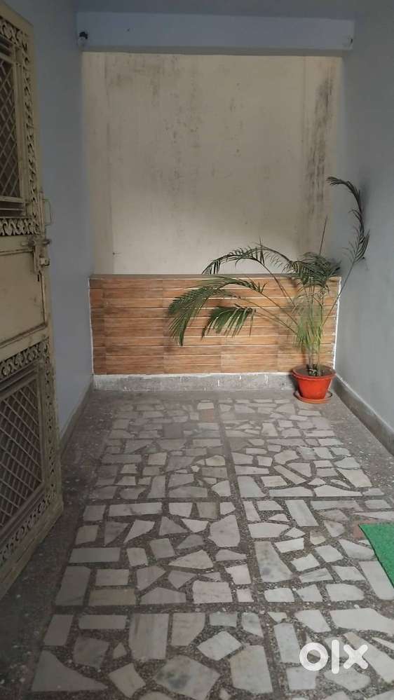 हरि शंकरपुरम में 2 बीएचके फ्लैट विक्री हेतु उपलब्ध है