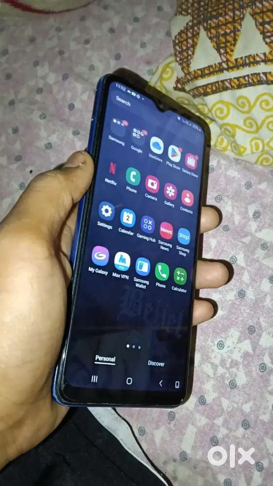 Samsung F12