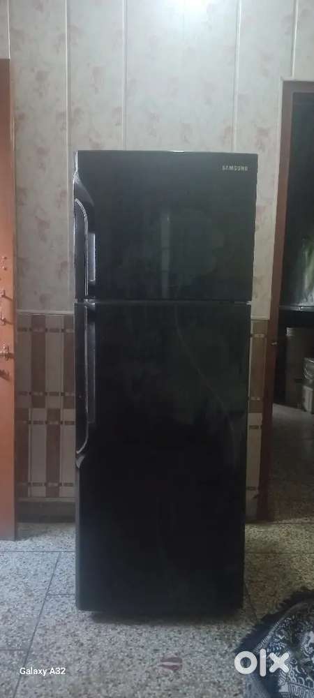 Samsung refrigerator 300 liter