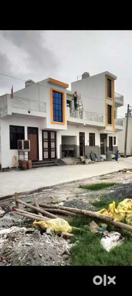 Commercial shop with roof right