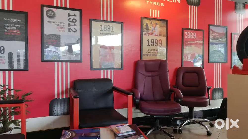 Fully Furnished office 18 work stations