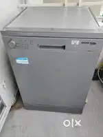 Dish washer