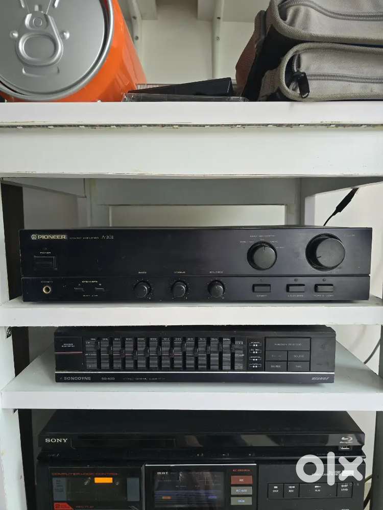 Pioneer Stereo Amplifier A 202 and Sonodyne equilizer