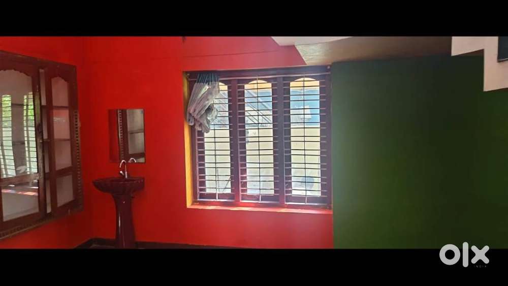 PETTAH 2 BHK HOUSE FOR RENT