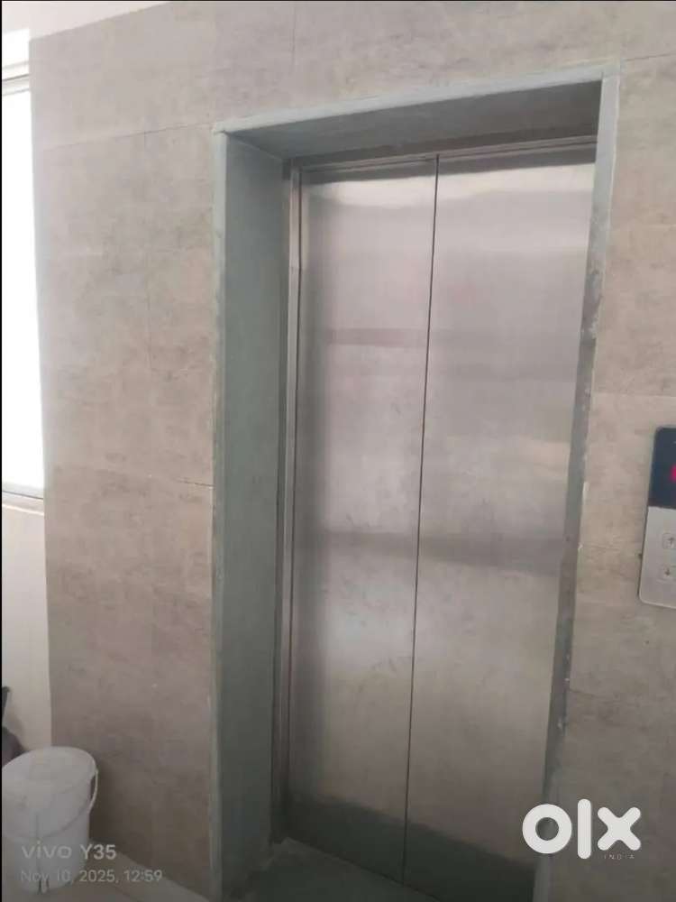 1 BHK फ्लैट बेचना हे गुलमर्ग परिसर बिचौलि मर्दाना Indore