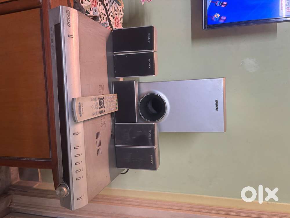 Sony DVD Home theatre system with 6 speakers