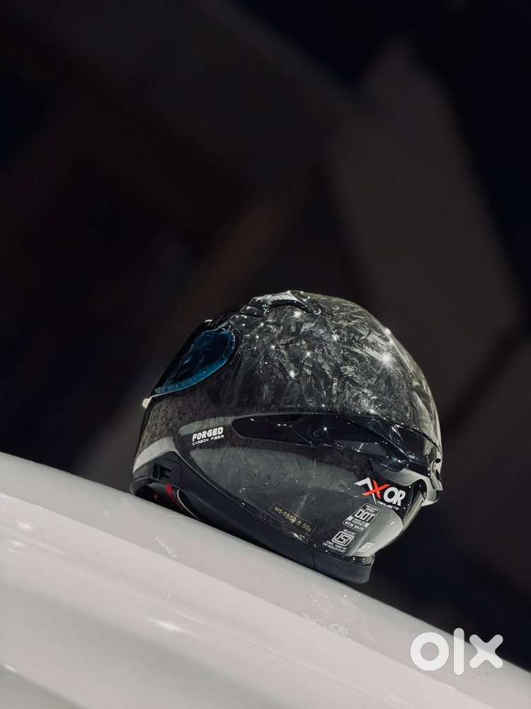 Axor forgedcarbon helmet