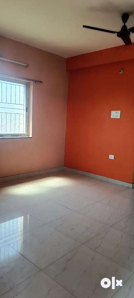2 bhk independent flat for rent in kantatoli, bachelor n couple allow