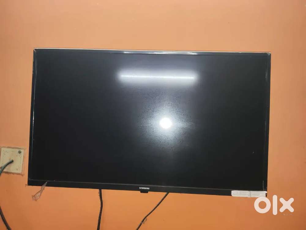 I am selling samsung tv 32 inch