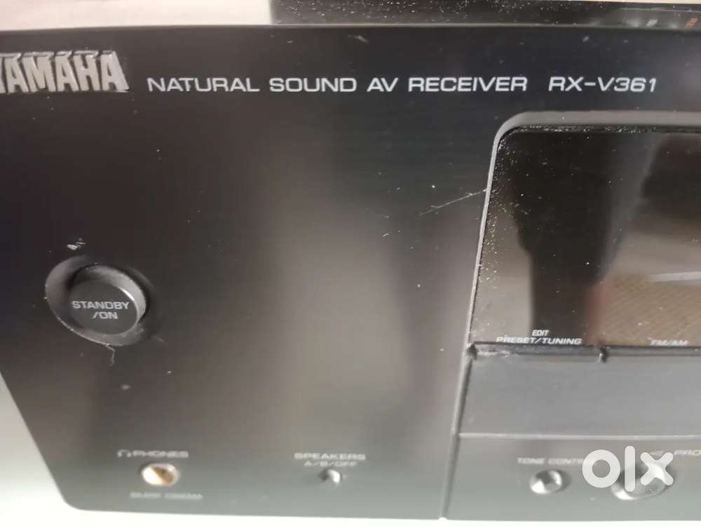 Yamaha 5.1 amplifier rxv361
