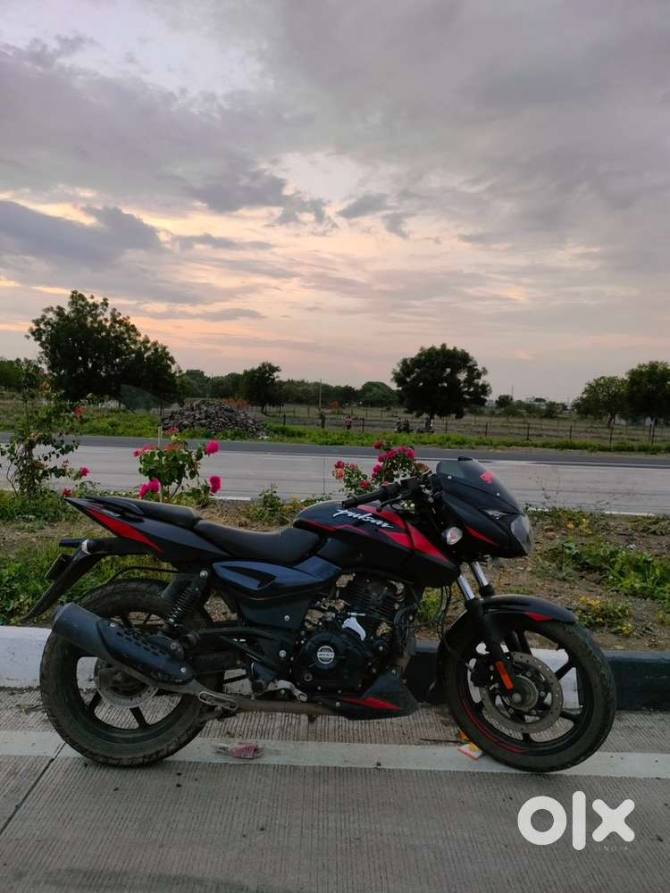 Pulsar 180 black matte 2021 model