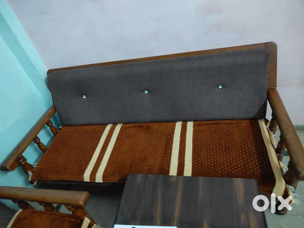 Antique Saagwan Sofa Good Quality