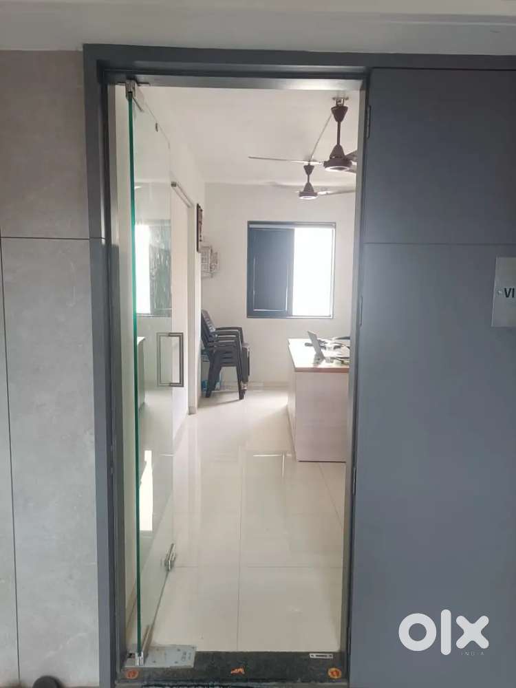 Office on rent - Sadhu Vasvani Road