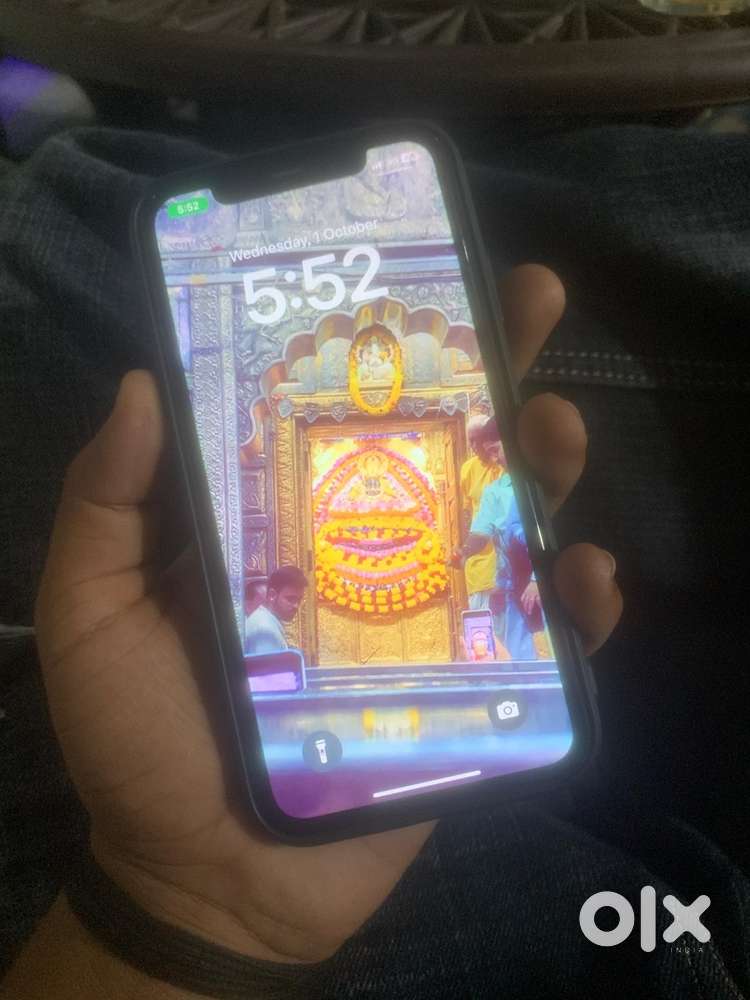 I phone 11  all original 74 bantry single secrache