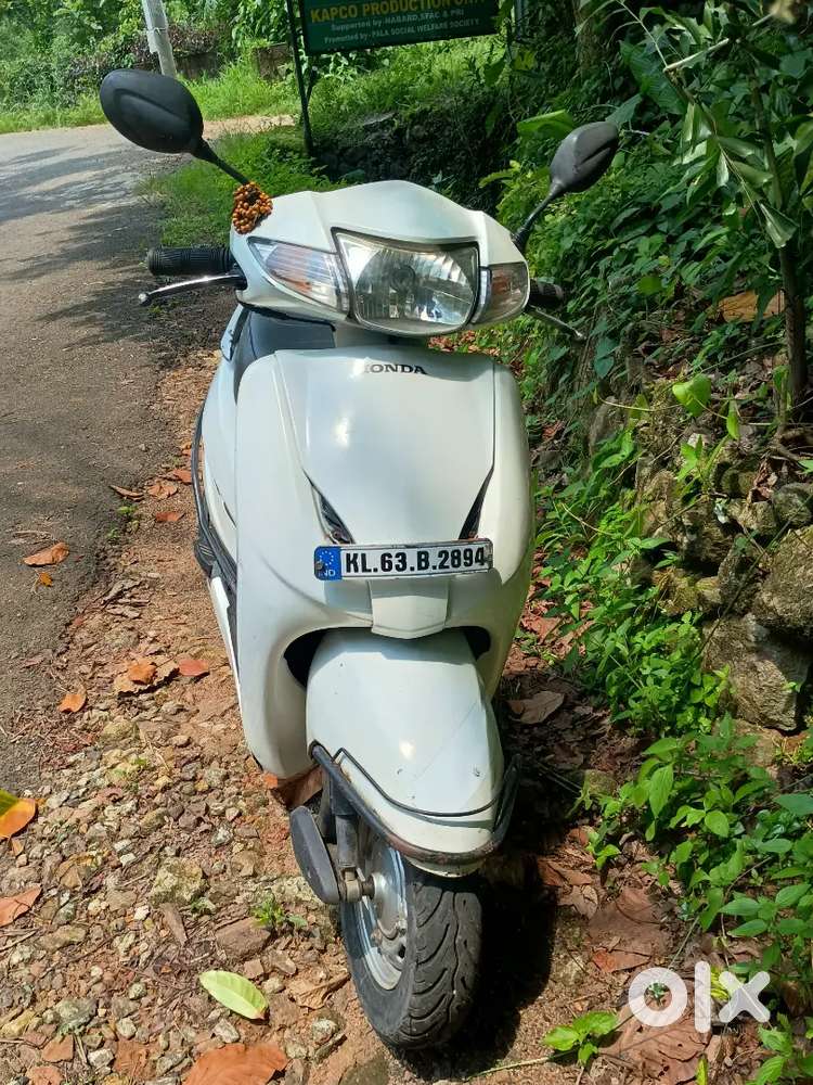 Honda Activa white good condition