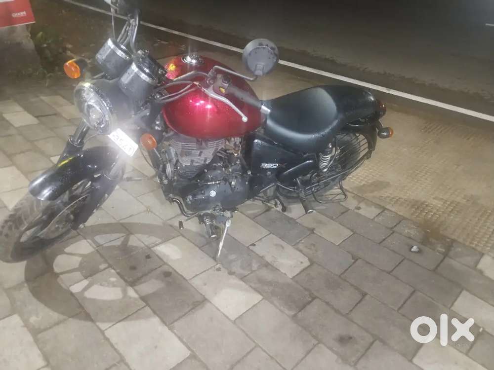 Royal Enfield Thunderbird