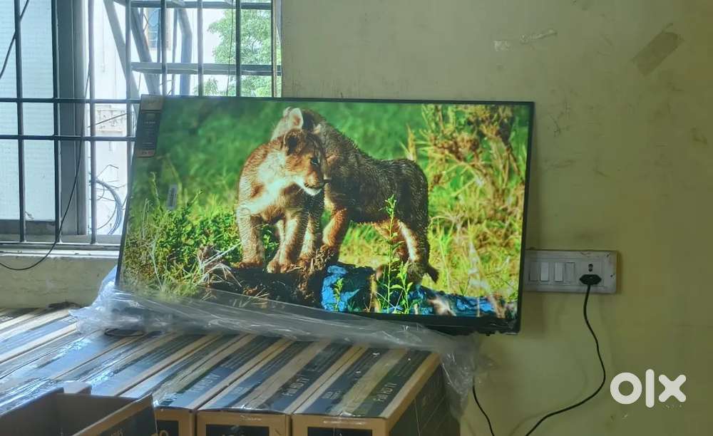 32 inch sony smart Android frameless oled 4k 3yr display waranty 7500