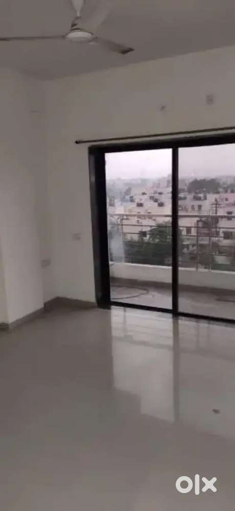 15k_2/3 bhk independent & covered campus flat for rent read full ad.