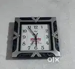 Wall Clock – Excellent Condition, Modern Design
