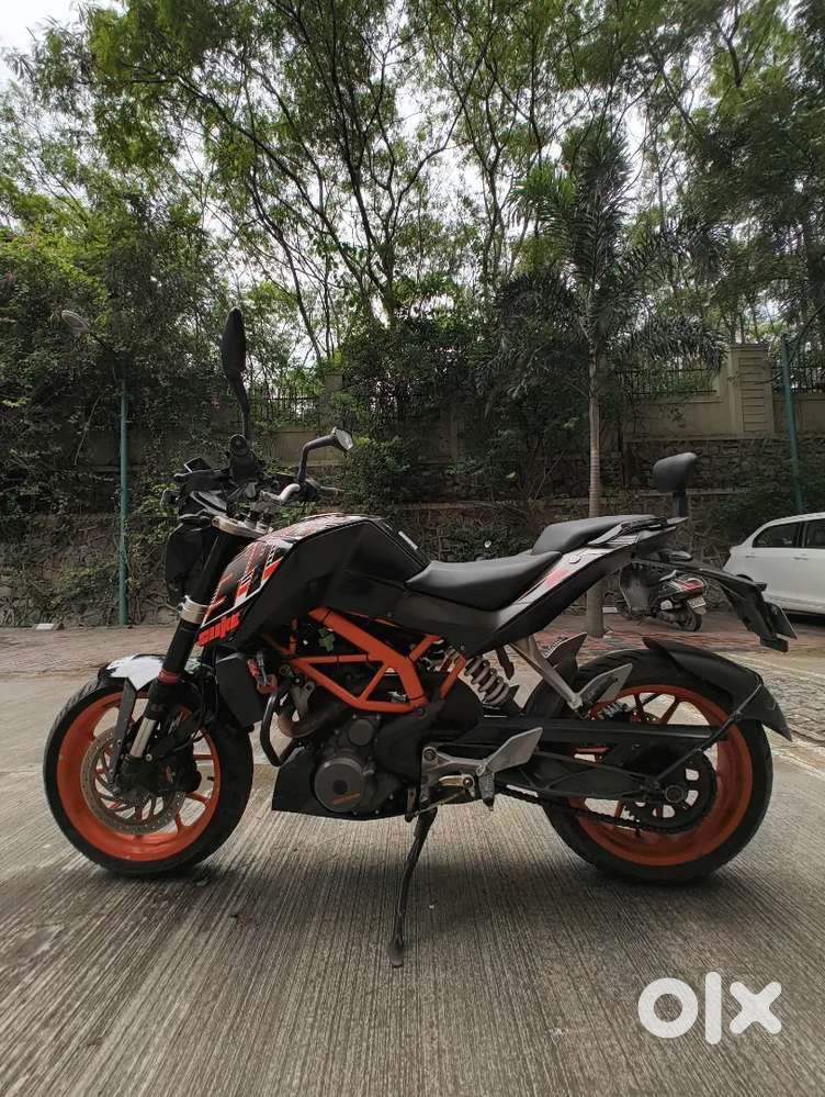 KTM Duke 390 (2015)  Performance Mods  Excellent Condition  Pune