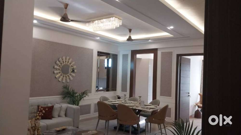 FOR SALE :- 3 BHK LUXURY FLOOR NEAR RAJEEV CHOWK GURUGRAM