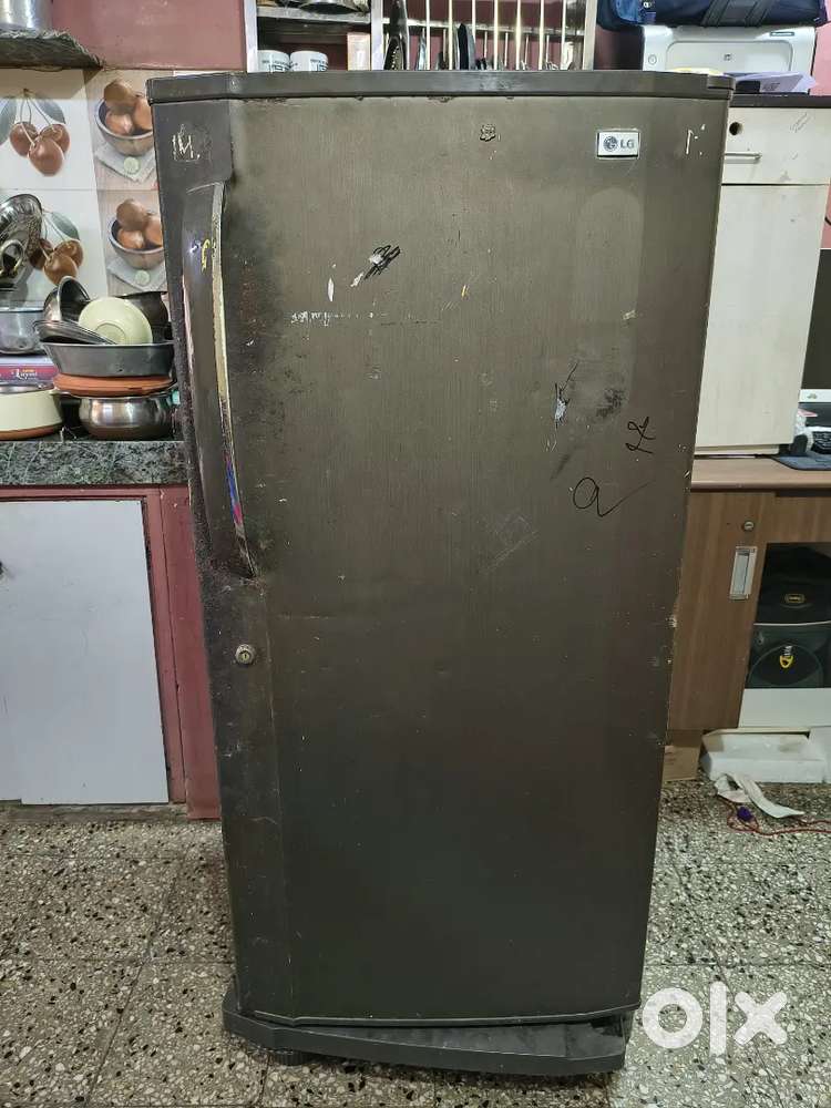 Old used fridge wat to sell