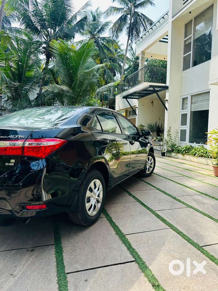 Toyota Corolla Altis 2016 Diesel Well Maintained