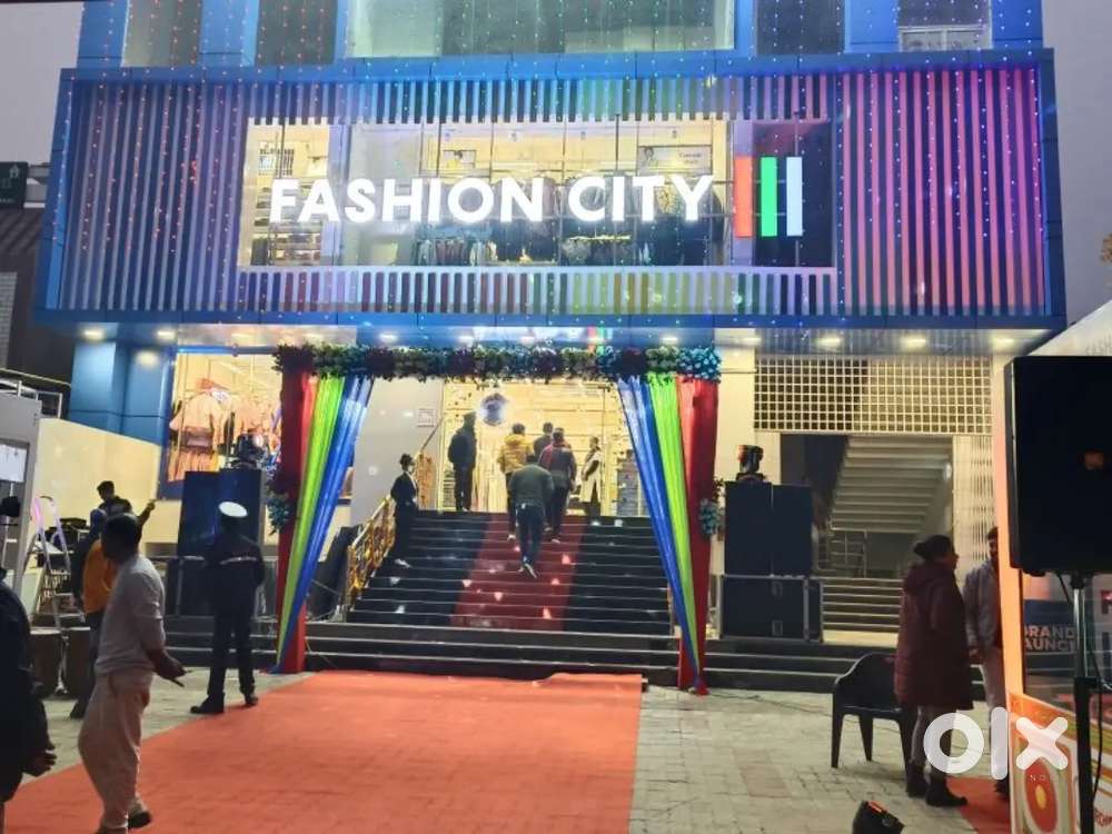 FASHION CITY MALL में पुरुष / महिला की आवश्यकता है। तुरंत आवेदन करे।