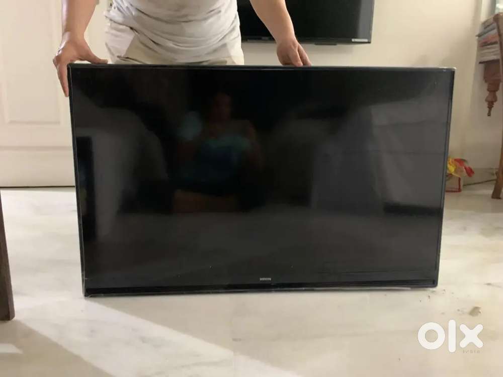 Samsung smart TV 43 INCH