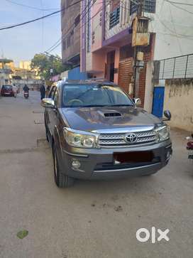 Toyota Fortuner 3.0 4x4 Manual, 2011, Diesel