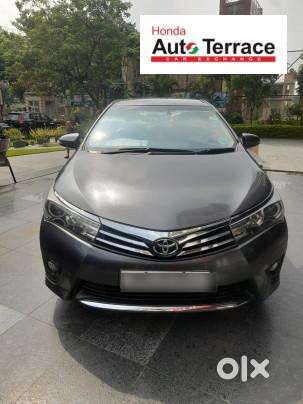 Toyota Corolla Altis 2010-2013 1.8 J, 2015, Petrol