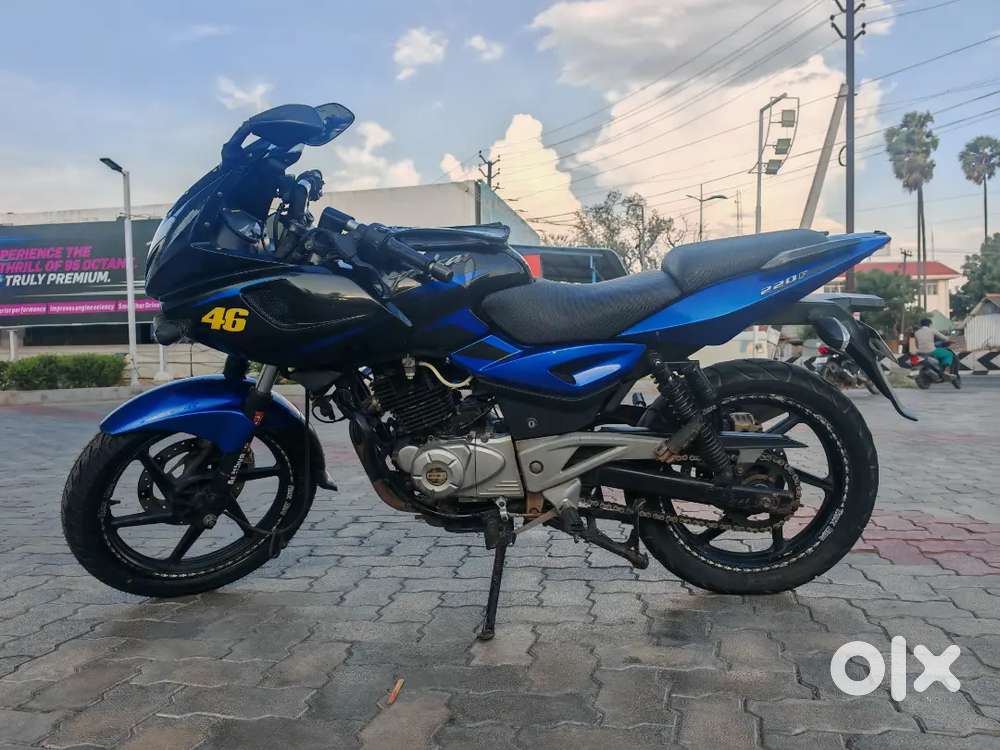 Bajaj Pulsar 220F BS3 2016