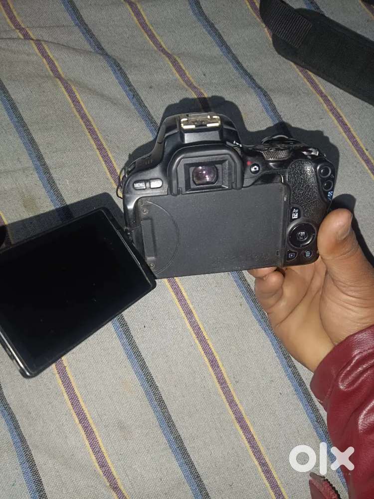 Canon EOS 200d mast condition