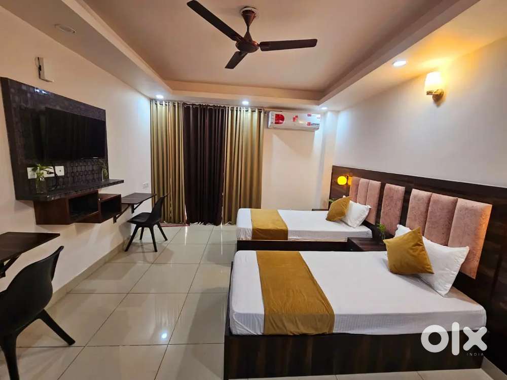 Luxury PG Near Vipul Square, ReNew, Dell, Horizon Center, Concentrix