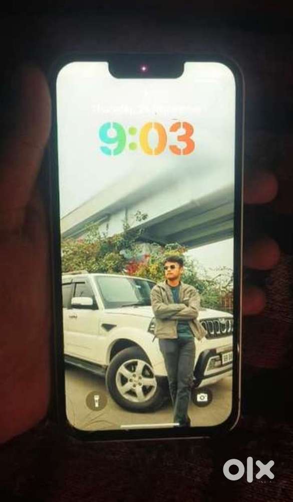 iPhone 13 hai