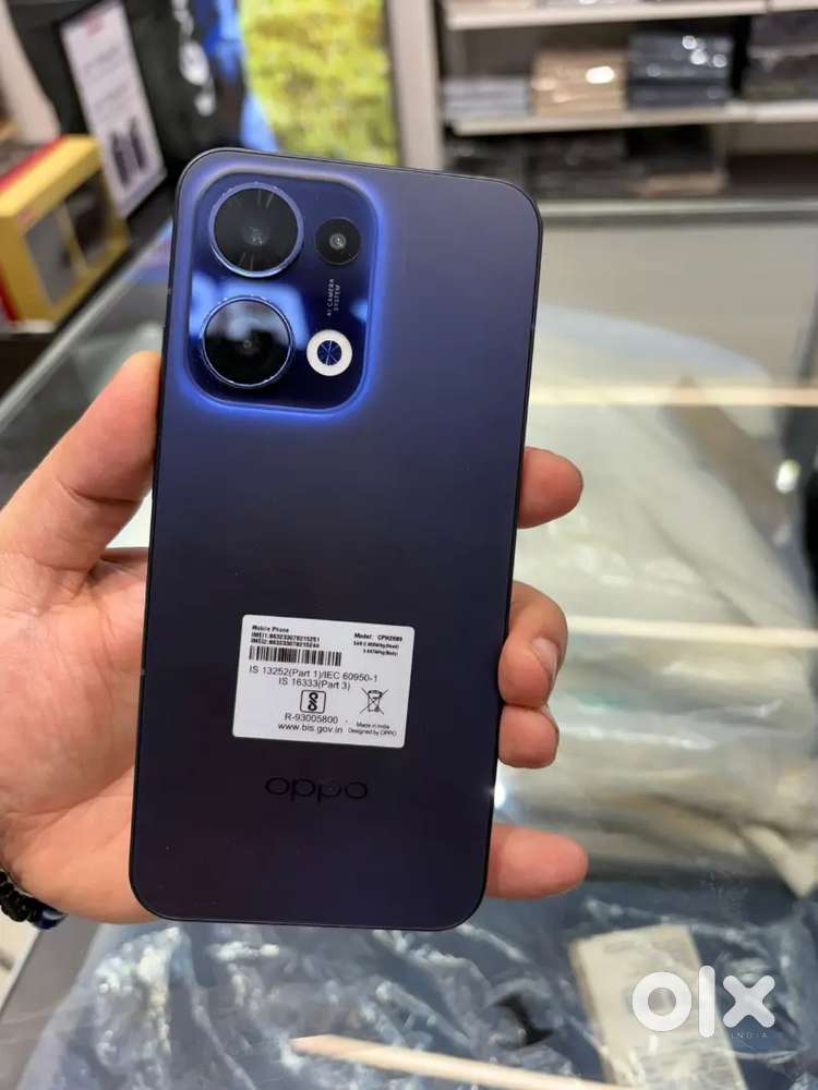 Oppo reno 13  8,or 256GB