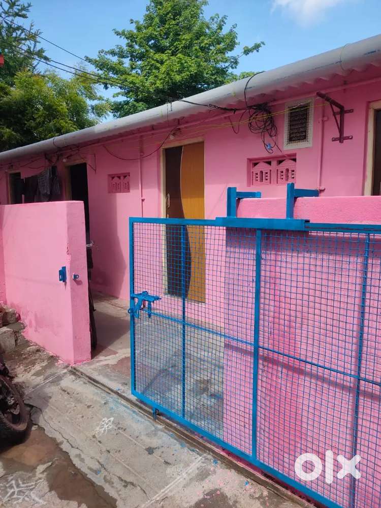 House with land sale in madurai corporation 5 cends per cent 15L