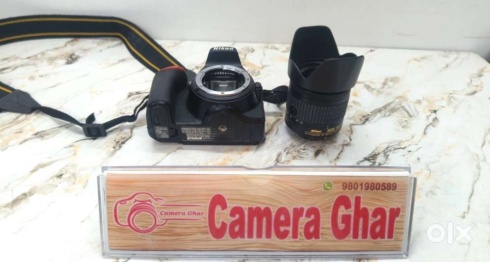 Nikon D5600 DSLR Camera with 18-55mm Lens   Excellent Condition