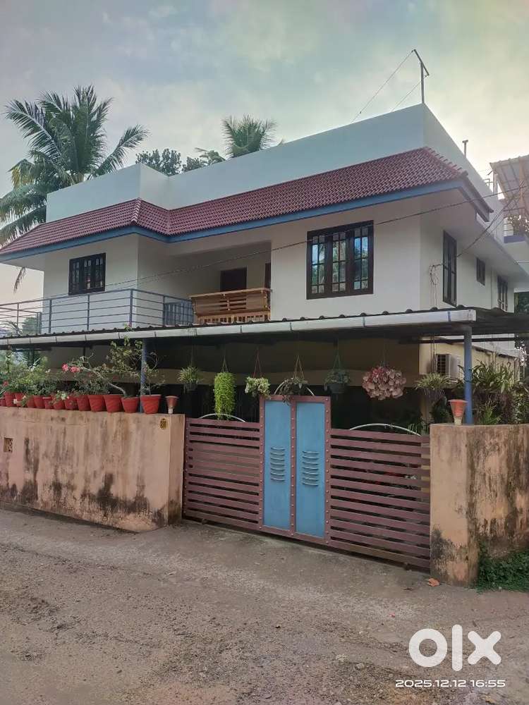 Individual house first floor for rent