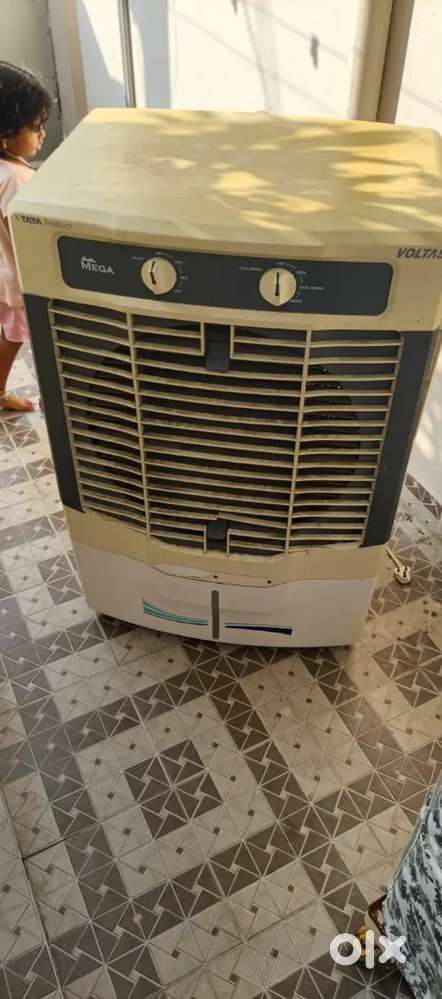 Voltas cooler good condition