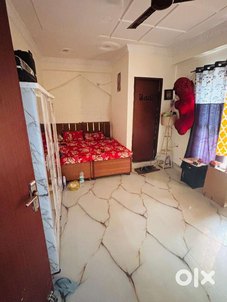 Luxury affordable PG in Noida