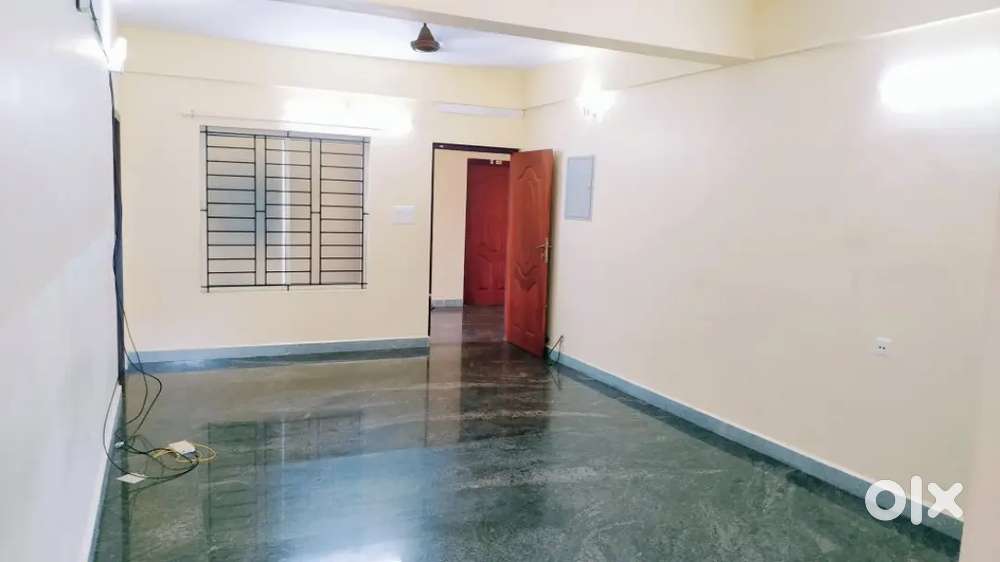 At vellayambalam 2BHK unfurnished flat apartment for rent