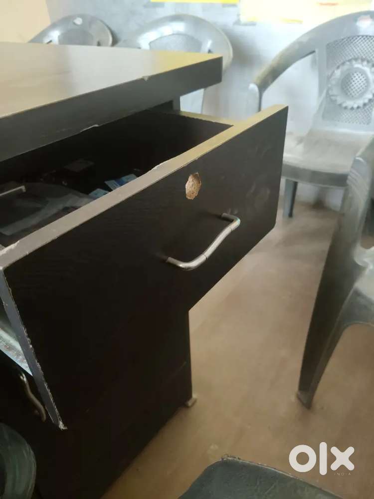 A small tution and coaching space  available for part time for 30 stu