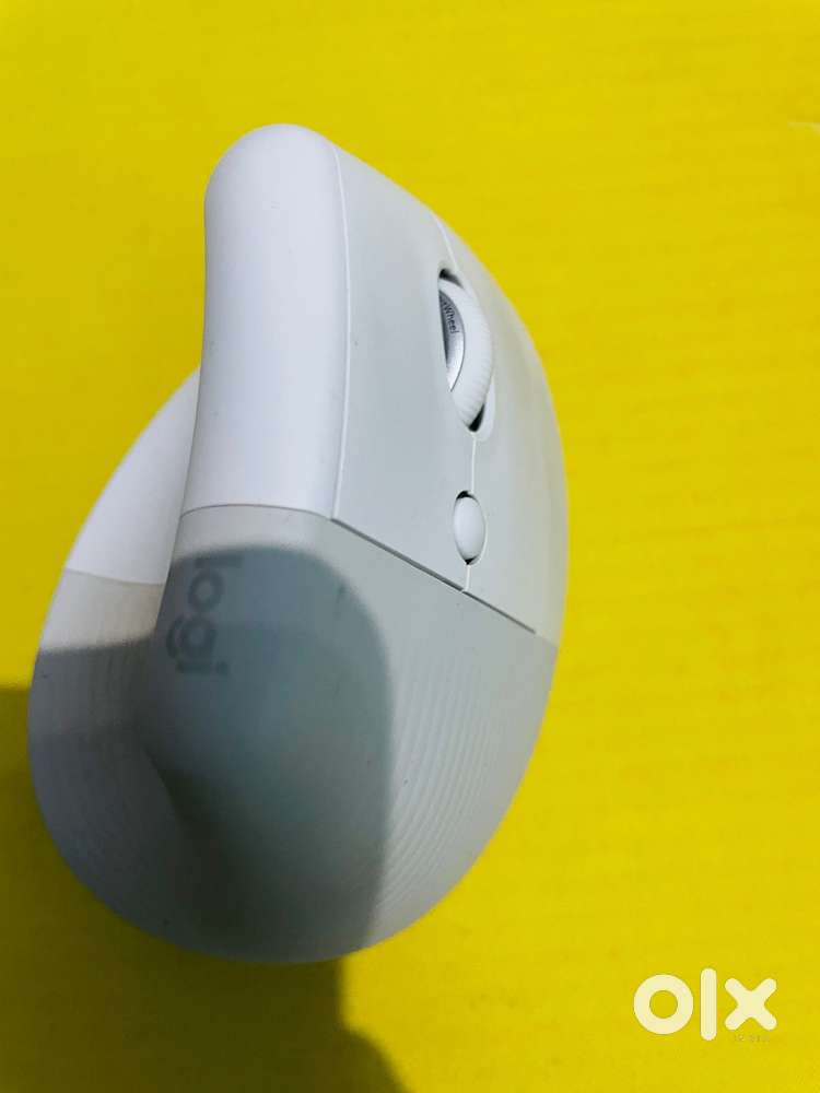 Logitech Lift Vertical Ergonomic Mouse