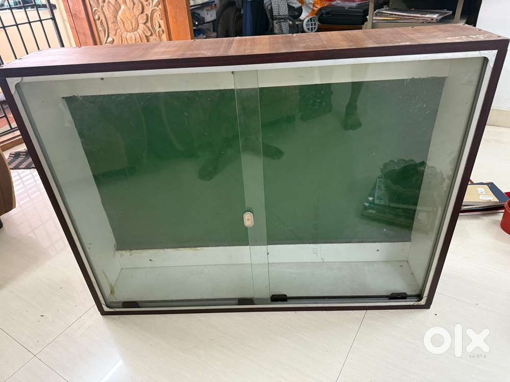 Showcase with glass