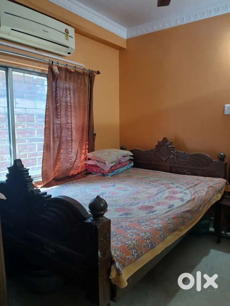 Bed (Shegun antique) & Wood wardrobe medium