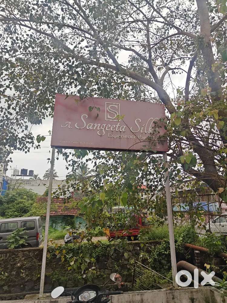 Sales person required hindi /english speaking